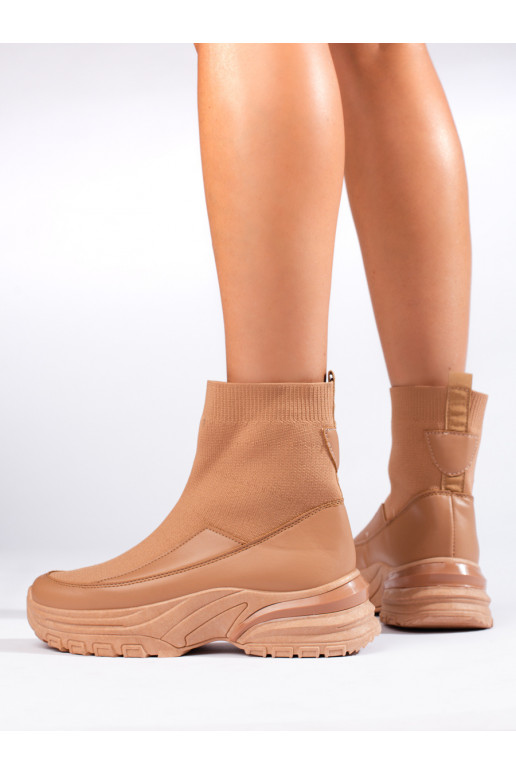 Sportliku stiiliga naiste saapad pruunid värvi