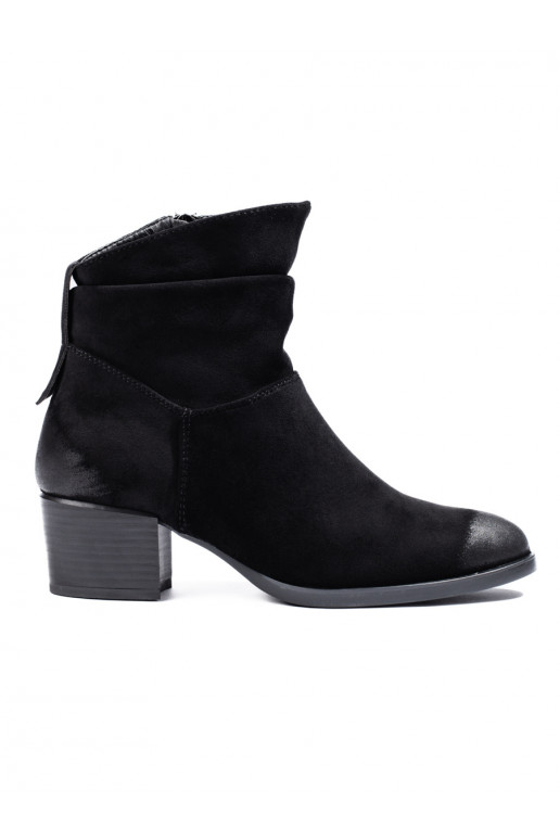 seemisnakhsed naiste saapad Potocki Mustad