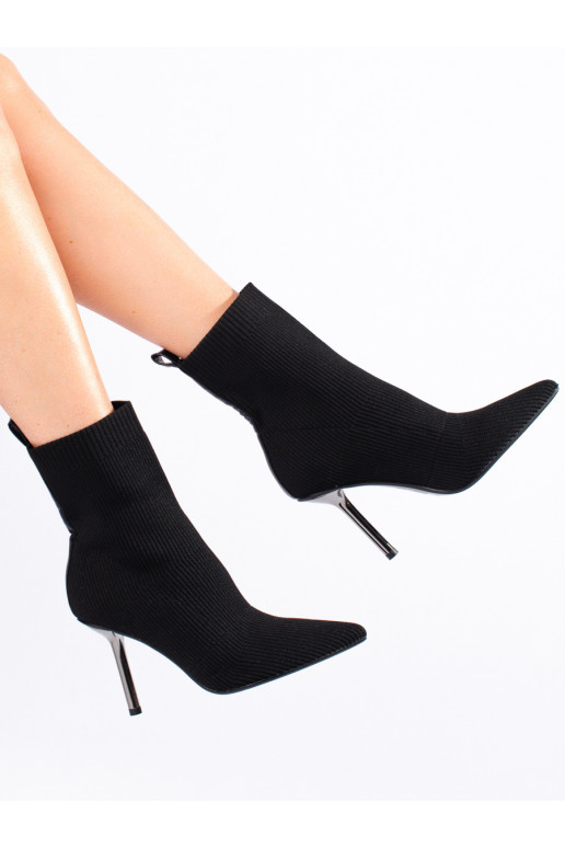 Liibuvad naiste saapad 