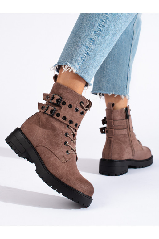 nööritavad  naiste saapad 