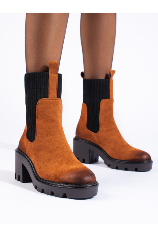 pruunid värvi  lumesaapad  Potocki