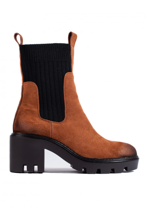 pruunid värvi  lumesaapad  Potocki