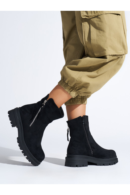 Must naiste saapad z ozdobnym zamkiem