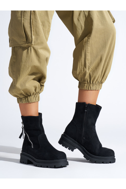 Must naiste saapad z ozdobnym zamkiem