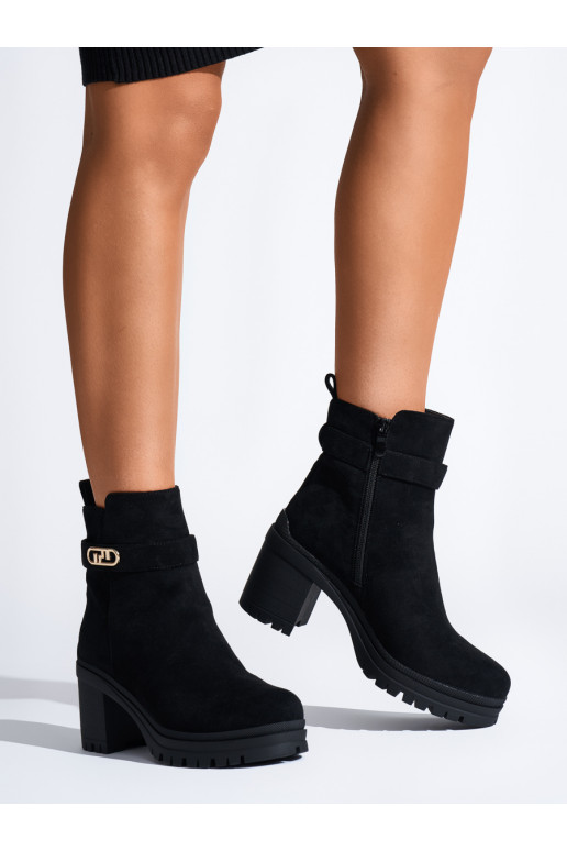 Must naiste saapad kõrge kontsaga