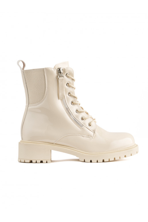 beeži värvi lakitud poolsaapad  platvormiga