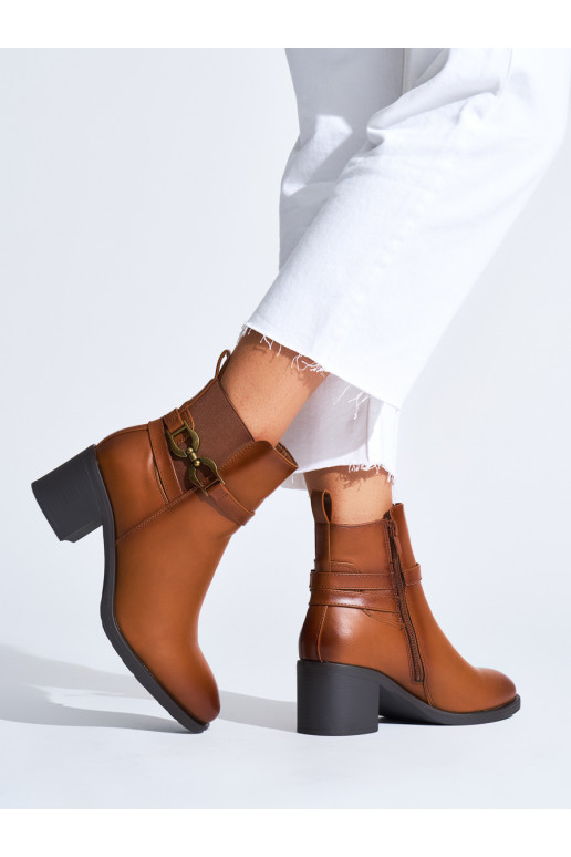 pruunid värvi naiste saapad kõrge kontsaga