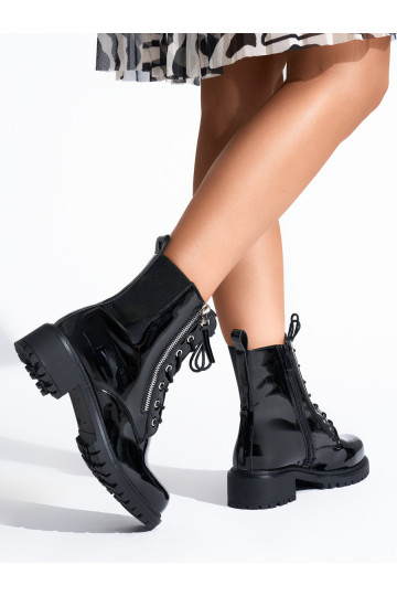 Must  naiste saapad 2