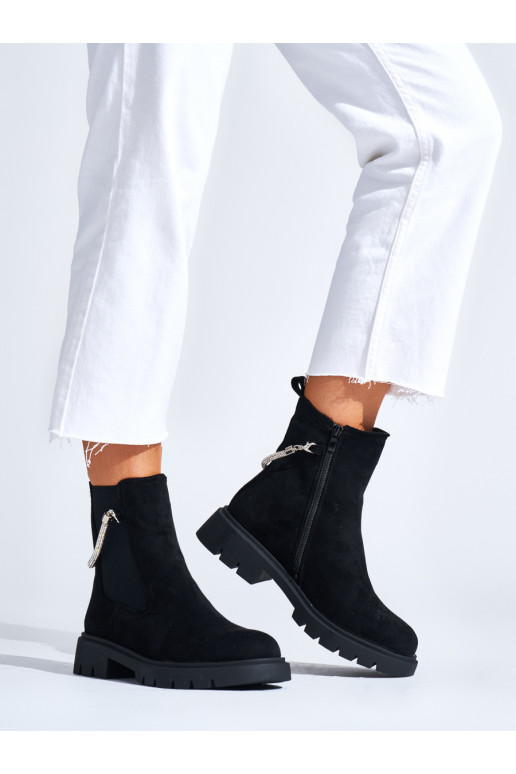 Must naiste saapad z ozdobnym łańcuszkiem