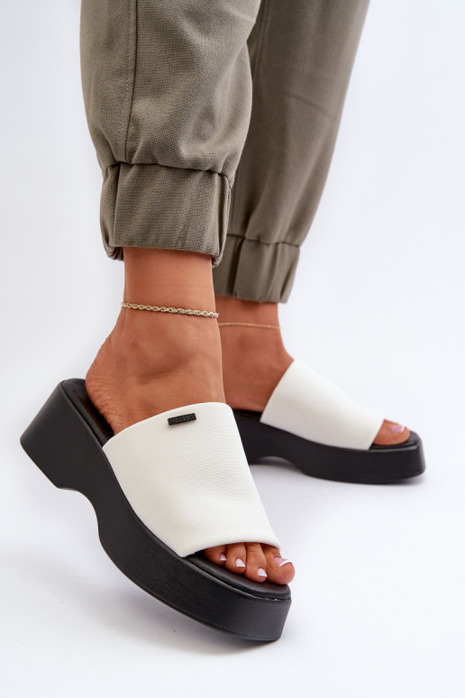 Naiste plätud Big Star valget värvi Naiste plätud Big Star valget värvi