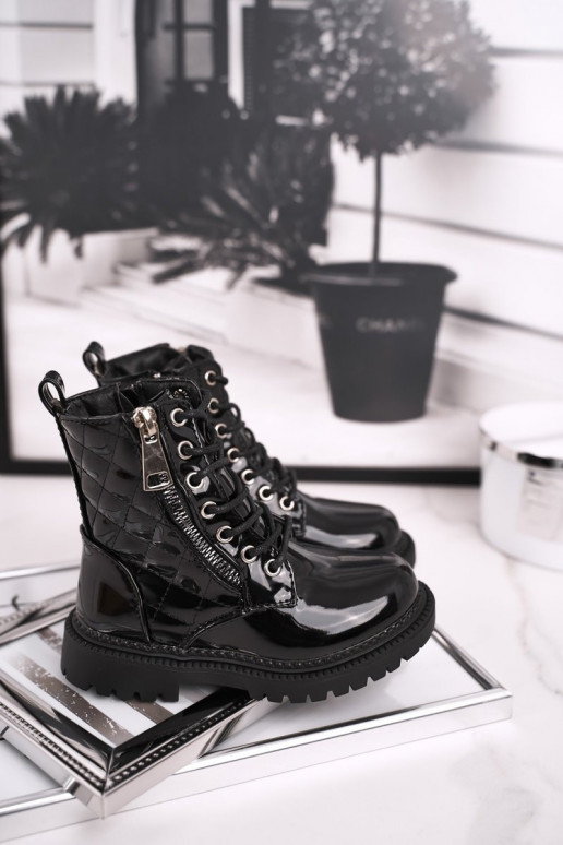 Mustad lakitud naiste saapad Mustad lakitud naiste saapad