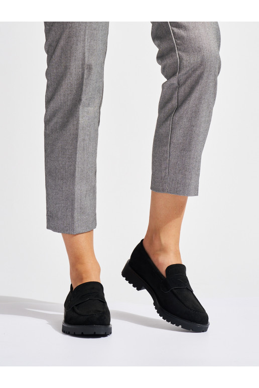 Must  naiste mokassiinid