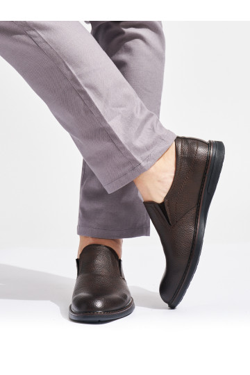 pruunid värvi kingad