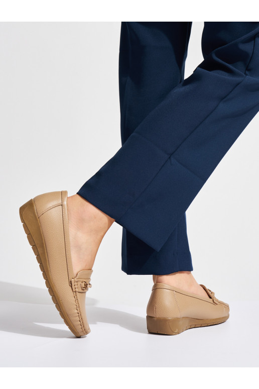 beeži värvi naiste mokassiinid ze zdobieniem