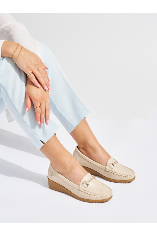 beeži värvi  mokassiinid  ze m zdobieniem