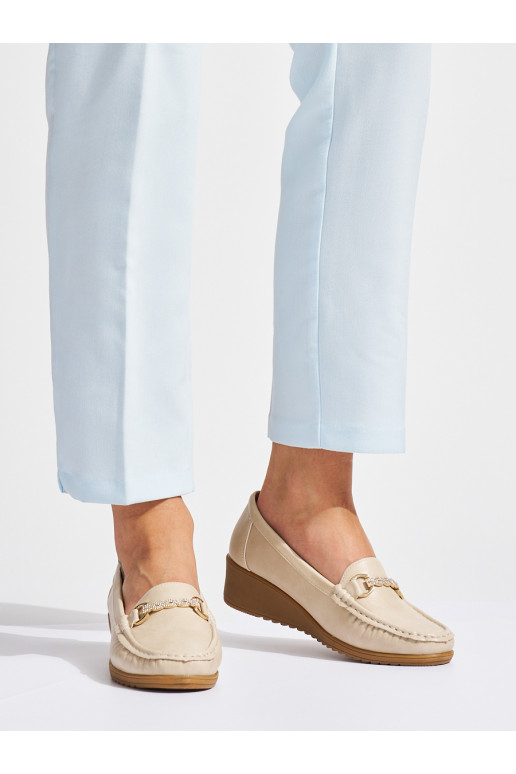 beeži värvi  mokassiinid  ze m zdobieniem