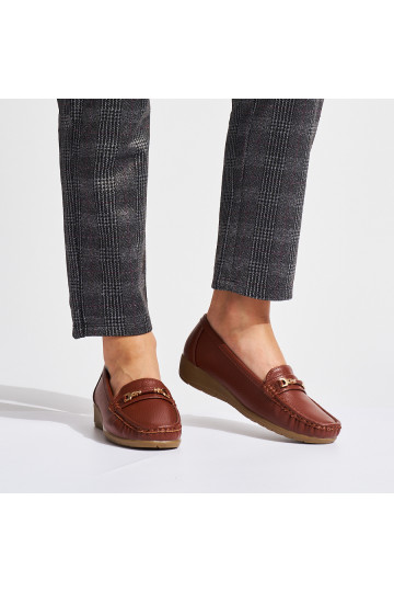 pruunid värvi naiste mokassiinid ze zdobieniem 2