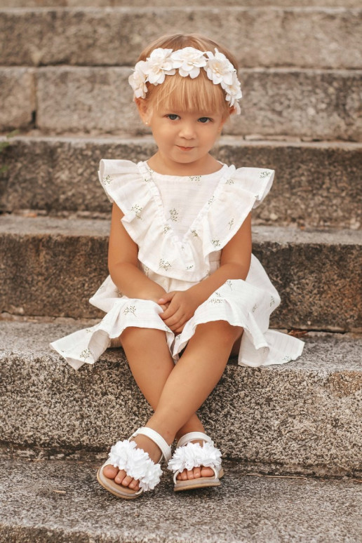 Valged lilledega sandaalid lastele Valged lilledega sandaalid lastele