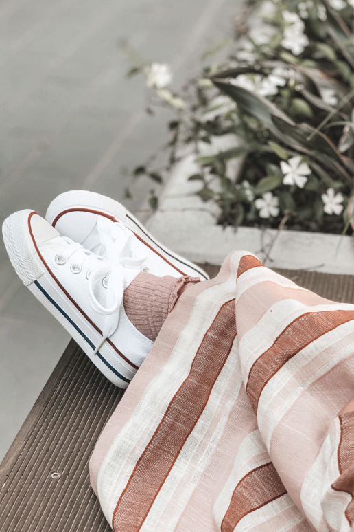 Klassikalised valget värvi laste... Klassikalised valget värvi laste...