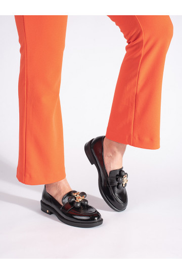 Must  naiste mokassiinid kaisukarudega 2