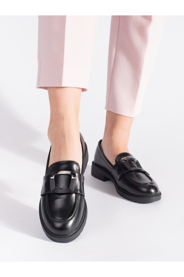 Must naiste mokassiinid neetide ja pandlaga 2