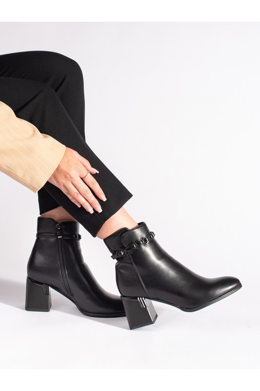 Must  naiste saapad kõrge kontsaga Must  naiste saapad kõrge kontsaga