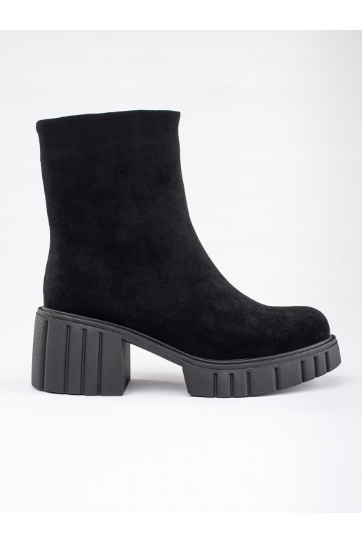 Must  lumesaapad platvormiga