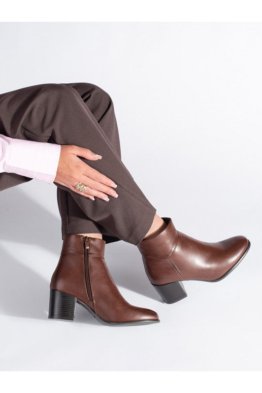 pruunid värvi  Sergio Leone