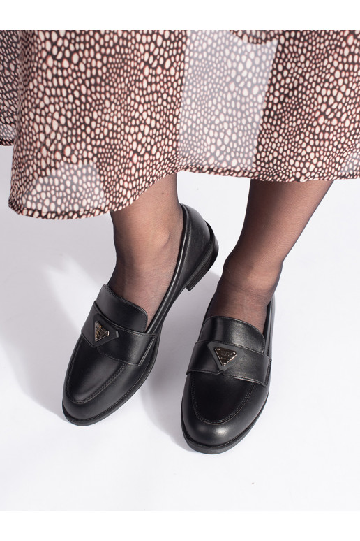 Must  naiste mokassiinid