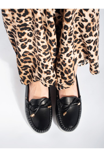 Must Naiste mokassiinid 2