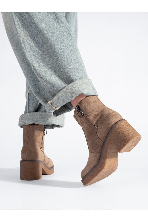 beeži värvi   Sergio Leone