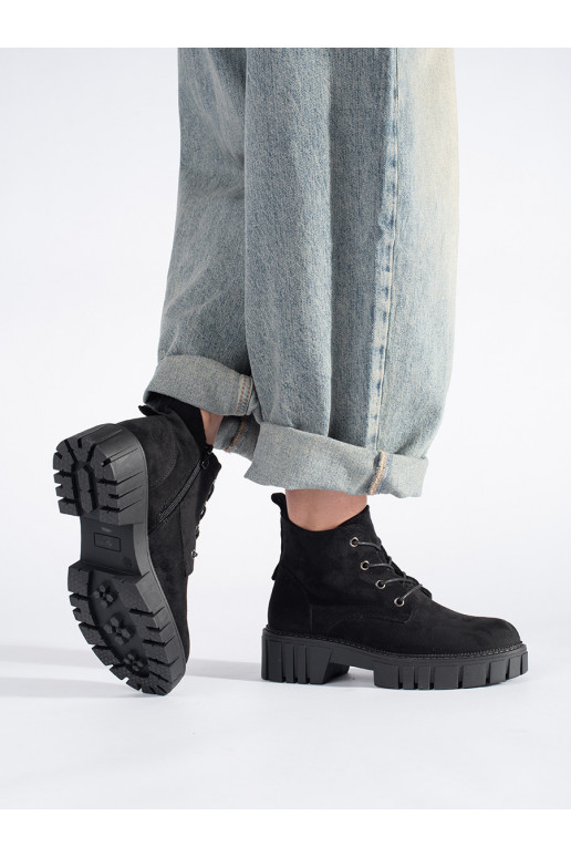 Must  lumesaapad  Sergio Leone