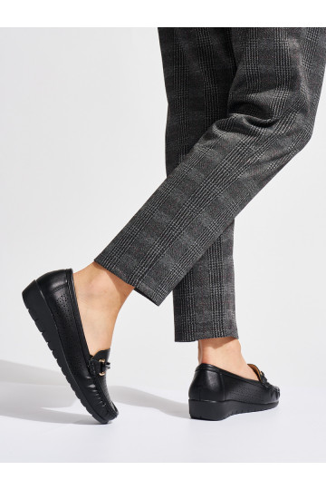 Must  mokassiinid  2