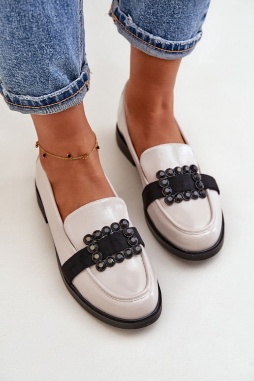 Lakitud mokassiinid  kaunistustega Halli värvi Vinceza 58389 Lakitud mokassiinid  kaunistustega Halli värvi Vinceza 58389