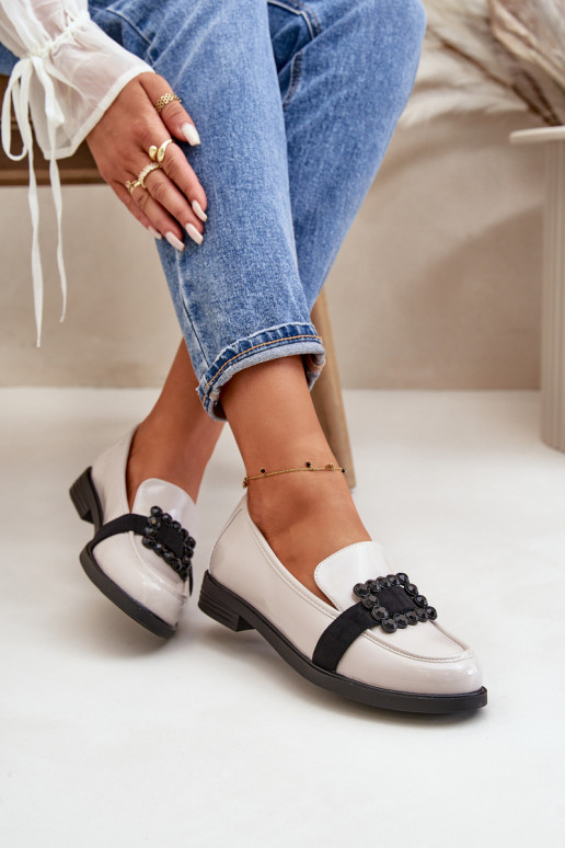 Lakitud mokassiinid  kaunistustega Halli värvi Vinceza 58389 Lakitud mokassiinid  kaunistustega Halli värvi Vinceza 58389