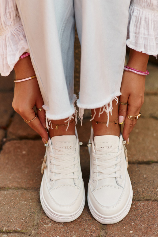 Vabaaja jalanõud spordijalatsid... Vabaaja jalanõud spordijalatsid...