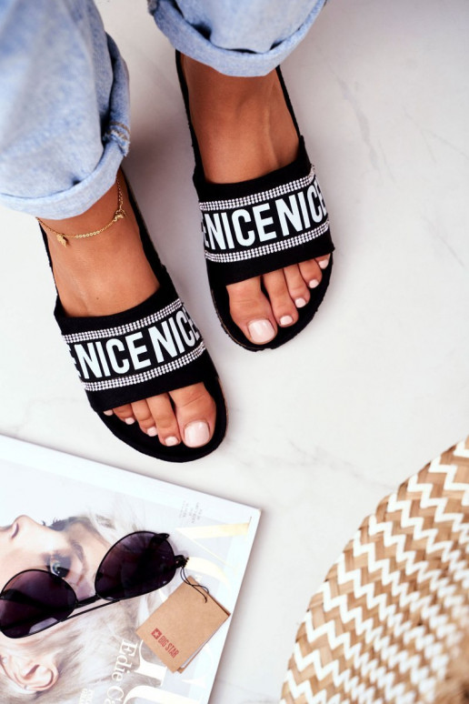 Plätud säravate kristallidega mustad Be Nice