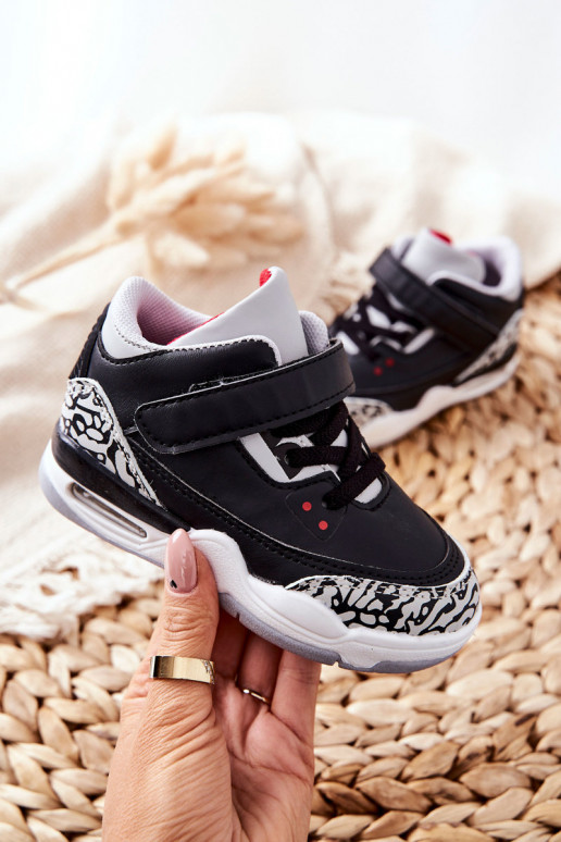 Lastejalatsid -runased Linen