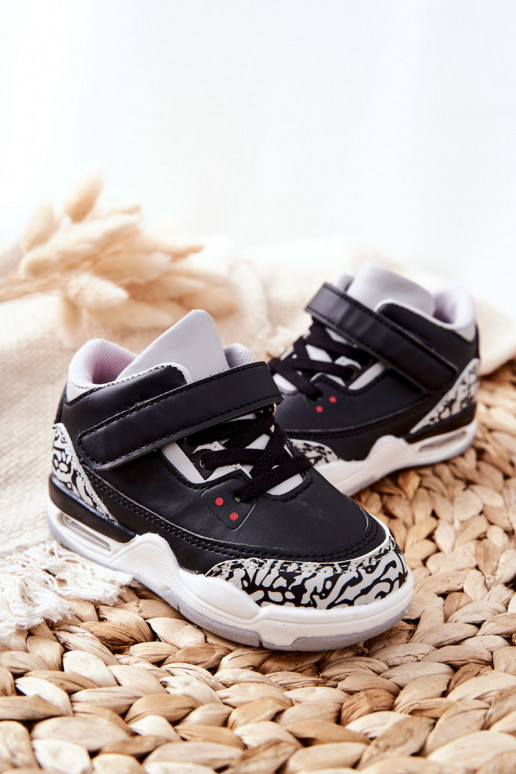 Lastejalatsid -runased Linen