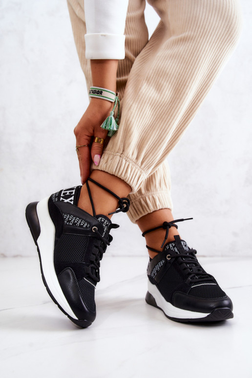 Sportliku stiiliga jalanõud Sneakers tüüpi jalanõud platvormiga mustad Lorey