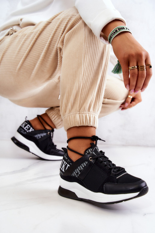 Sportliku stiiliga jalanõud Sneakers tüüpi jalanõud platvormiga mustad Lorey