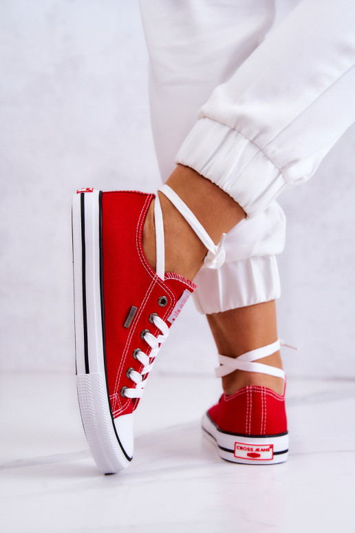 Klassikalise mudeli vabaaja jalanõud Cross Jeans JJ2R4010C runased