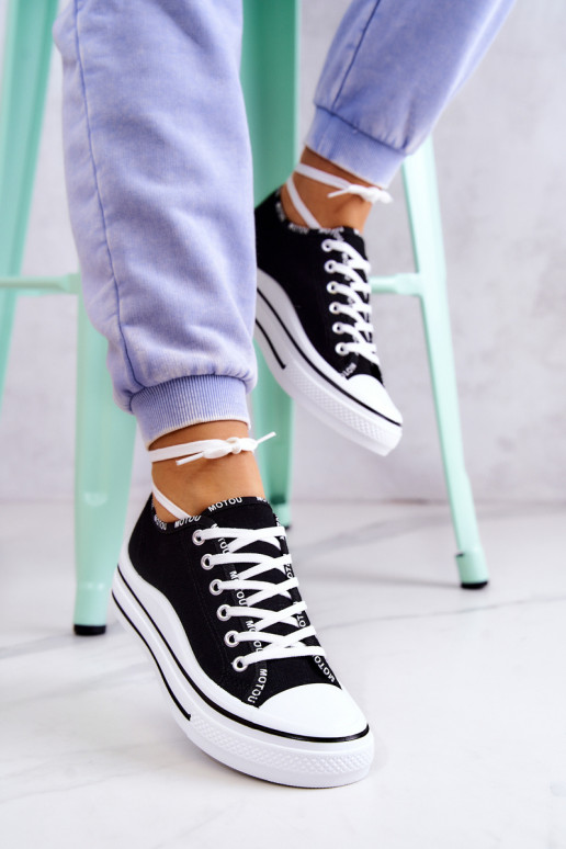 nööritavad Spordijalatsid mustad Menifee