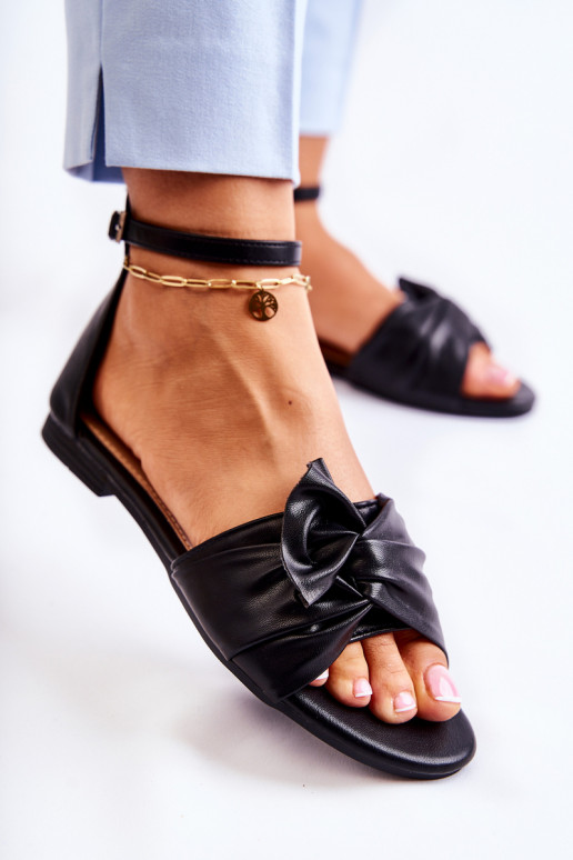 Moekad Naistesandaalid mustad Astana