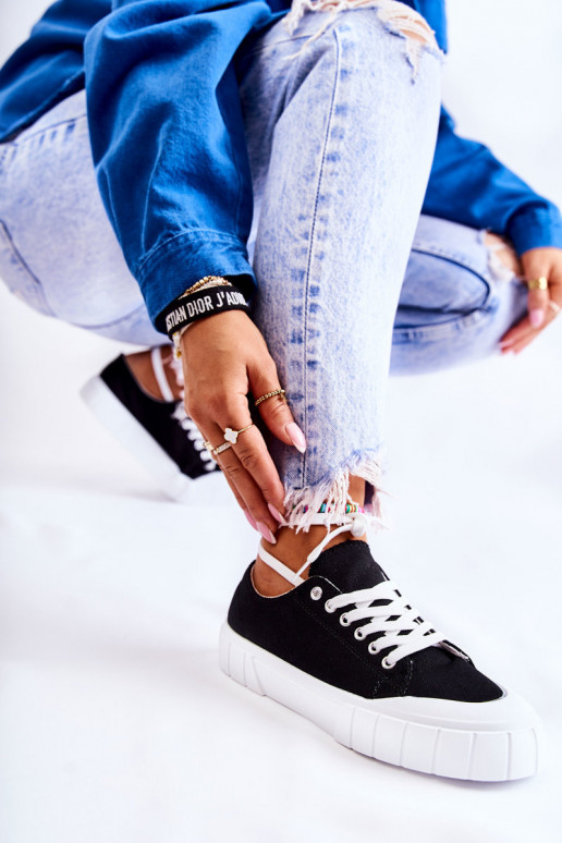 Naistesaapad platvormiga mustad Comes