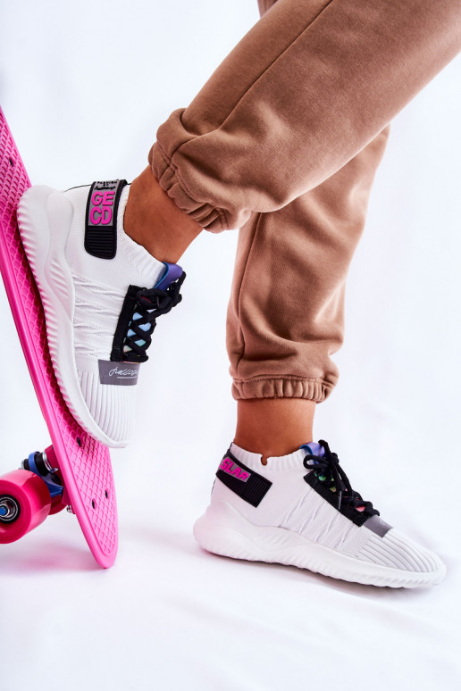 Sportliku stiiliga jalanõud Sneakers tüüpi jalanõud valget värvi Klayra Sportliku stiiliga jalanõud Sneakers tüüpi jalanõud valget värvi Klayra