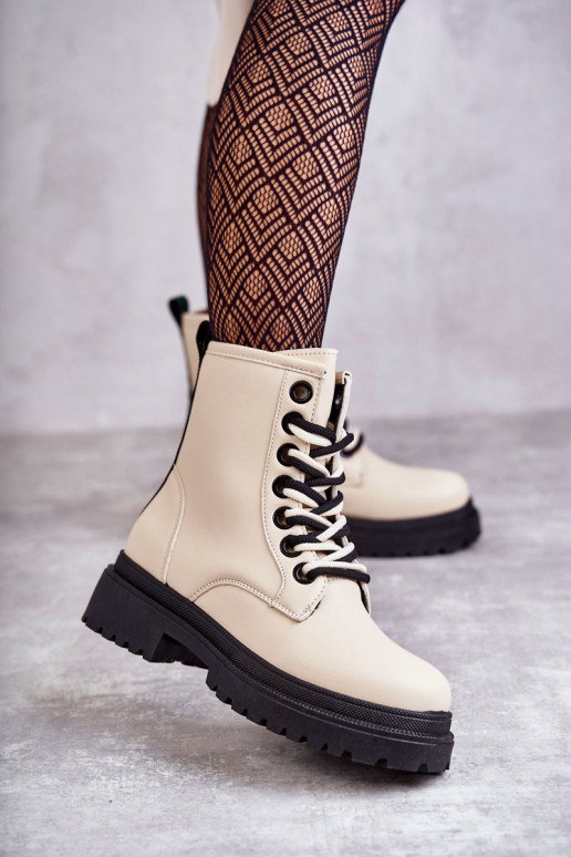 Naiste poolsaapad säärsaapad Elevandiluu värvi Denila