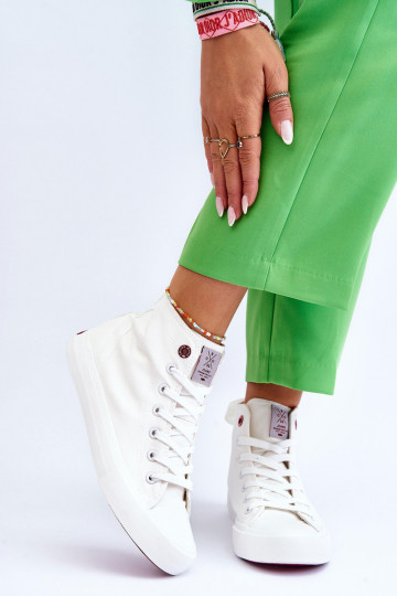 Klassikalise mudeli vabaajajalatsi Cross Jeans LL2R4086C valget värvi