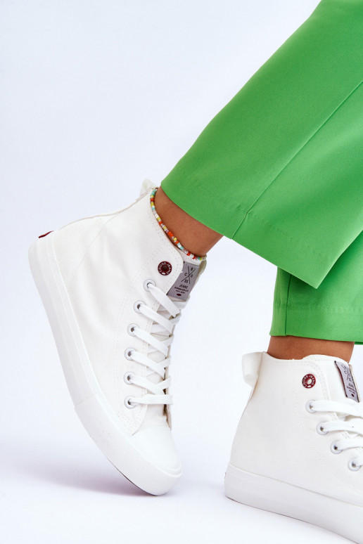 Klassikalise mudeli vabaajajalatsi Cross Jeans LL2R4086C valget värvi