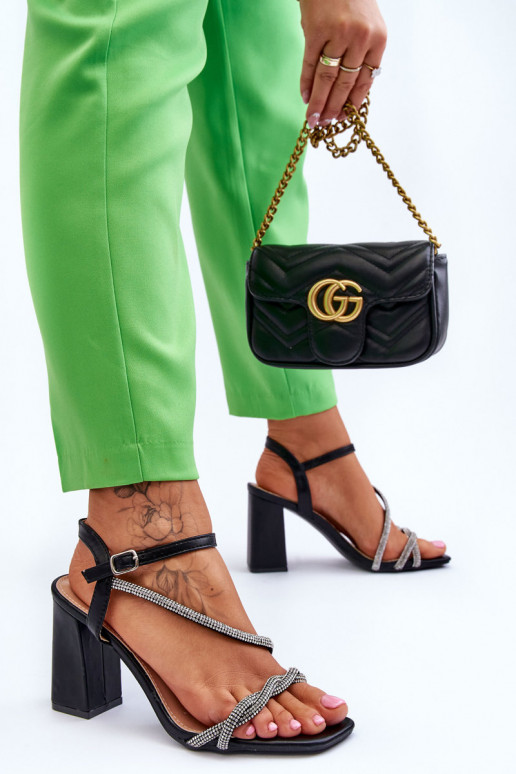 Naistesandaalid säravate kristallidega kõrge jämeda kontsaga mustad Carlotta